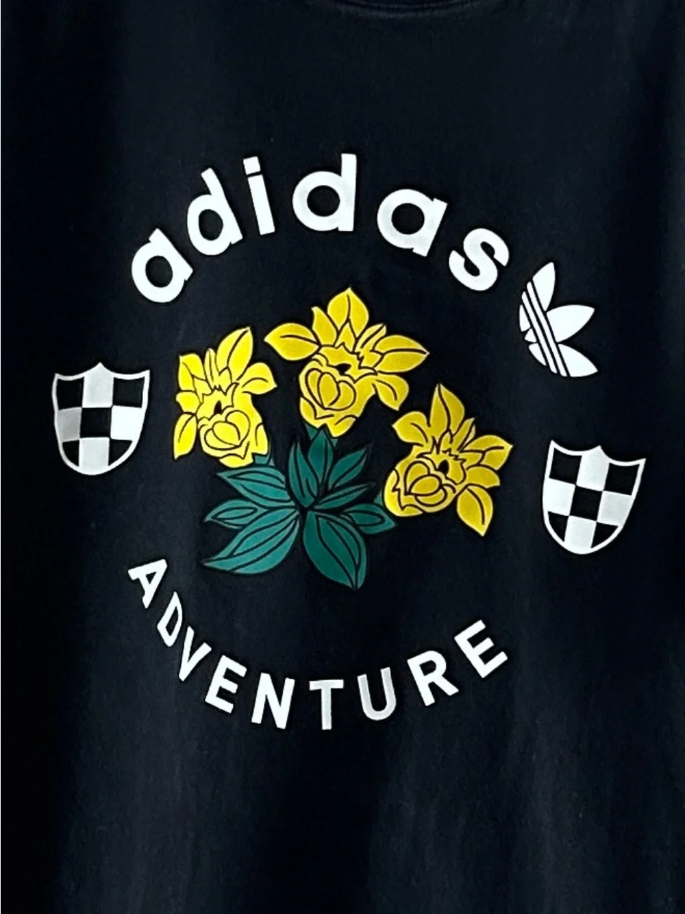 Adidas Men’s Originals Adventures Graphic Daffodil Black/Yellow Tee. Size Large.